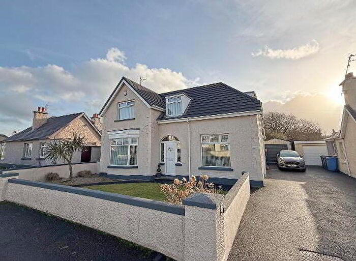 4 Bedroom Detached House For Sale In Glenvale Crescent, Portrush, BT56