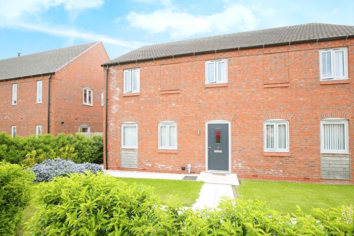 3 Bedroom Semi-Detached House For Sale In Wilson Close, Newton Regis, B79