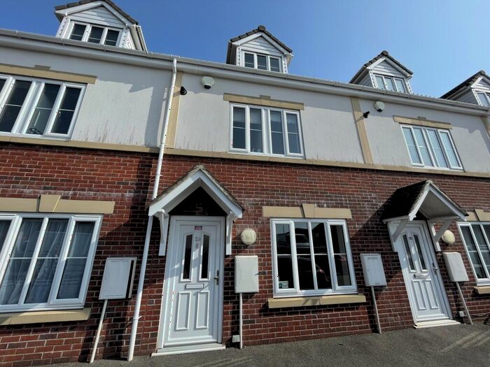 3 Bedroom House To Rent In Wood Road, Kingswood, Bristol, BS15