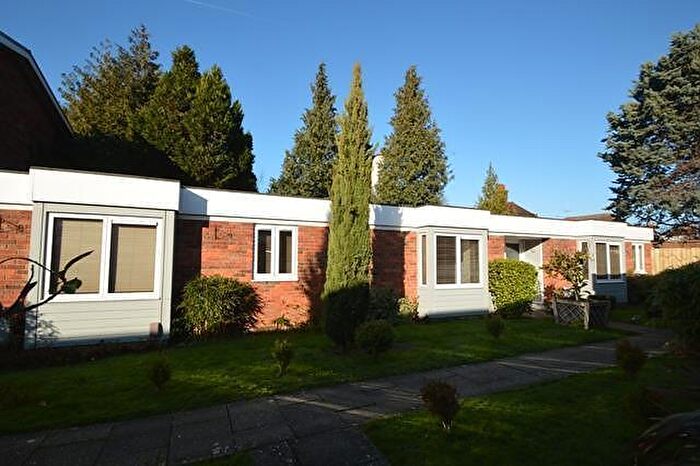 1 Bedroom Terraced House To Rent In Bedroom Terraced Bungalow In Guildford, GU1