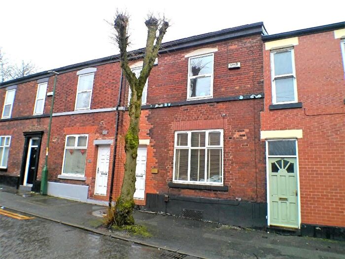 4 Bedroom Terraced House To Rent In Great Norbury Street, Hyde, SK14