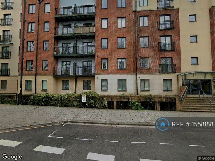 2 Bedroom Flat To Rent In Squires Court, Bristol, BS3