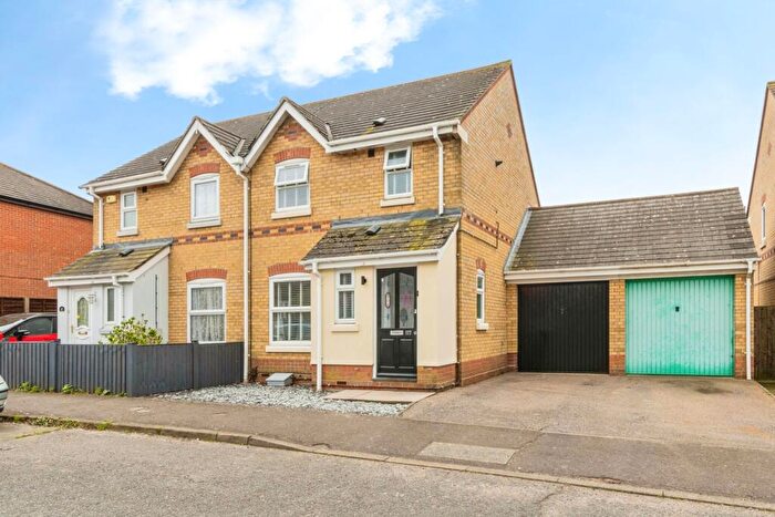 3 Bedroom Semi Detached House For Sale In Berkley Close, Highwoods, CO4