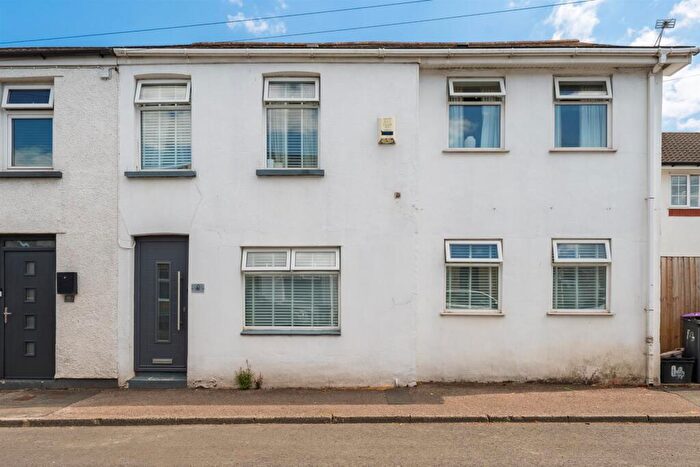3 Bedroom End Of Terrace House For Sale In Grosvenor Place, Sebastopol, Pontypool, NP4
