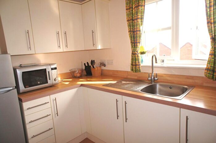 2 Bedroom Apartment To Rent In Fisher Hill Way, CF15
