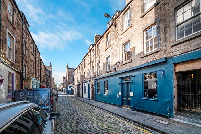 2 Bedroom Flat To Rent In Thistle Street, New Town, Edinburgh, EH2