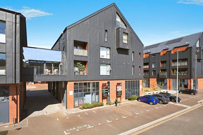 2 Bedroom Flat For Sale In Brooks Road, Lewes, BN7