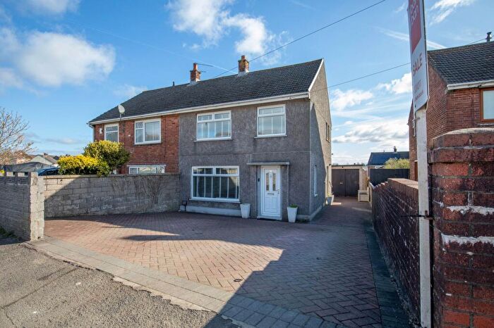 3 Bedroom Semi-Detached House For Sale In Bryn Golau, Bridgend, CF31