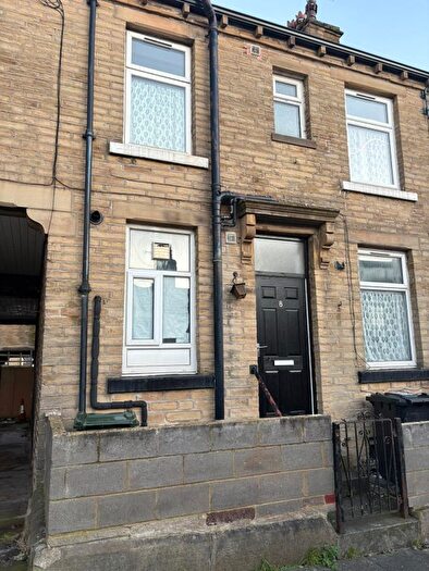 2 Bedroom Terraced House To Rent In St. Leonards Road, Bradford, West Yorkshire, BD8