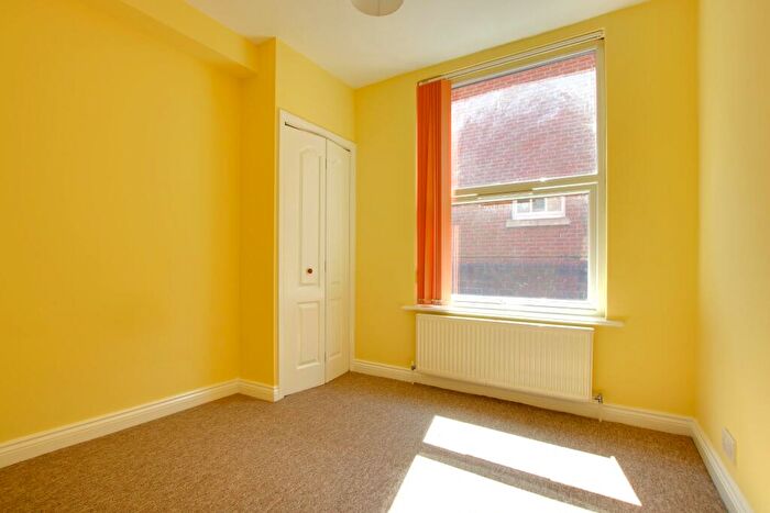 2 Bedroom Flat For Sale In Cavendish Grove, Southampton, SO17