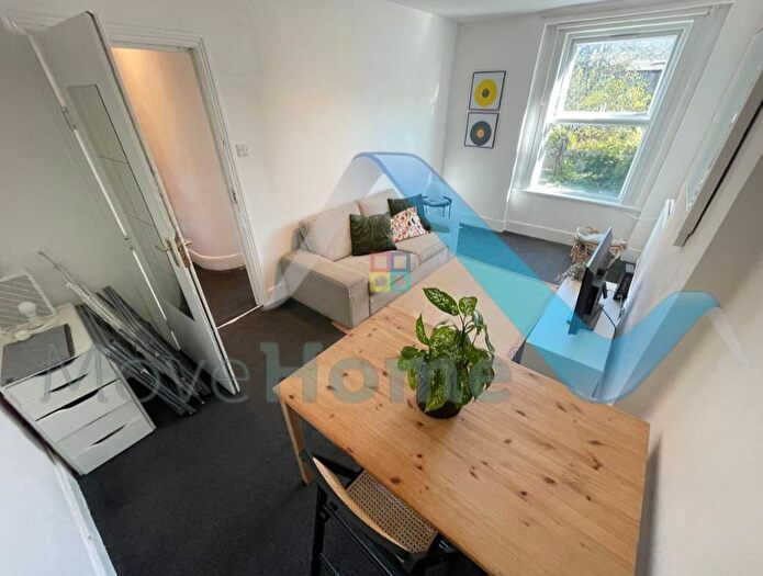 3 Bedroom Flat To Rent In Cavendish Road, Haringey, N4