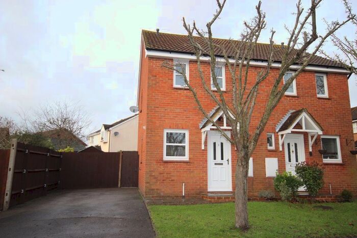 2 Bedroom Property To Rent In Brompton Close, Billericay CM12