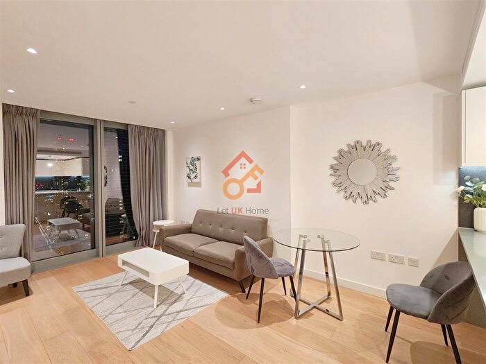 1 Bedroom Flat To Rent In Landmark Pinnacle, Marsh Wall, London, E14