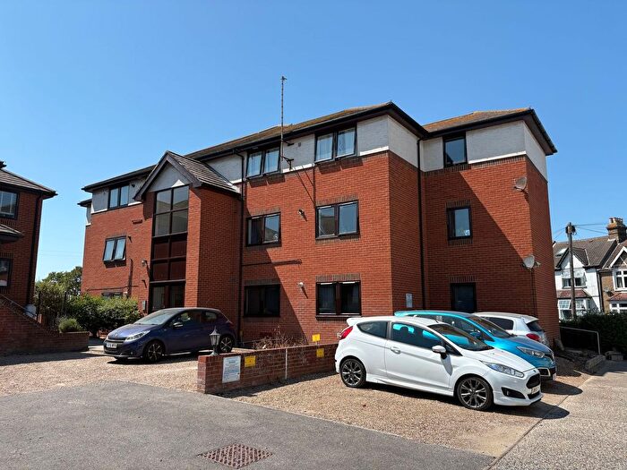 2 Bedroom Flat To Rent In George Hill Road, Greyfriars Court George Hill Road, CT10