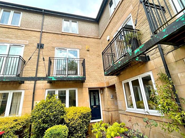 3 Bedroom Town House For Sale In St. Johns Mews, Lancaster, Lancashire, LA1