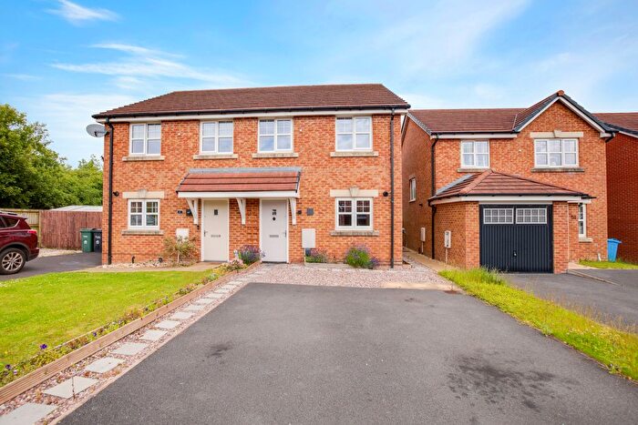 3 Bedroom Semi Detached House For Sale In Sanderling Way, Preston, PR4