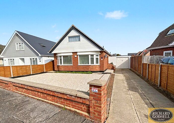 3 Bedroom Bungalow For Sale In Christchurch, BH23