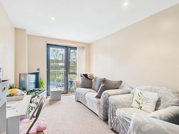 2 Bedroom Flat To Rent In , Salts Mill Road, Shipley, BD17