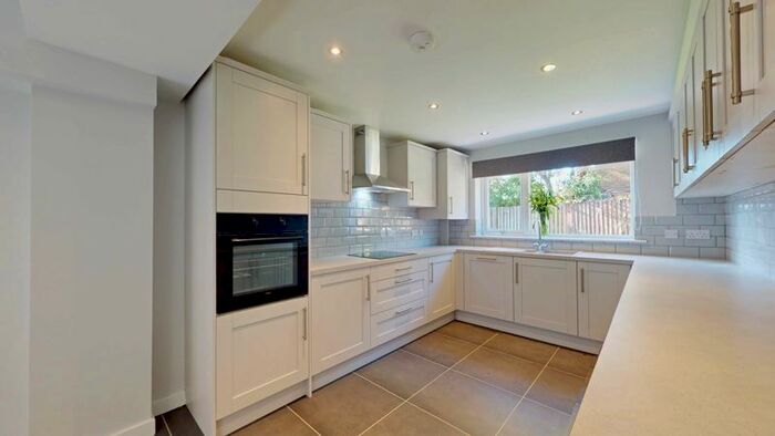 5 Bedroom Detached House To Rent In Moray Close, Stamford, Lincolnshire PE9