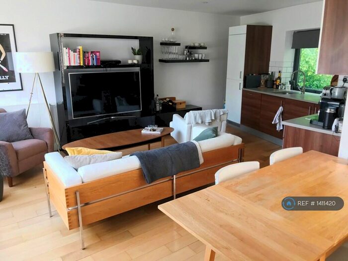 2 Bedroom Maisonette To Rent In Mildmay Grove North, London, N1