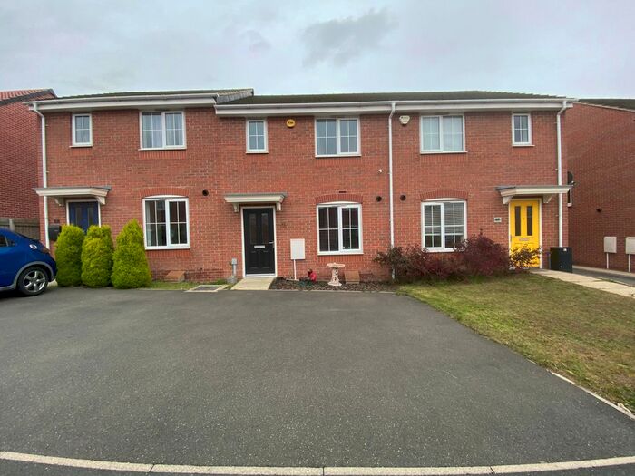 3 Bedroom Terraced House To Rent In First Oak Drive, Clipstone Village, Mansfield, NG21