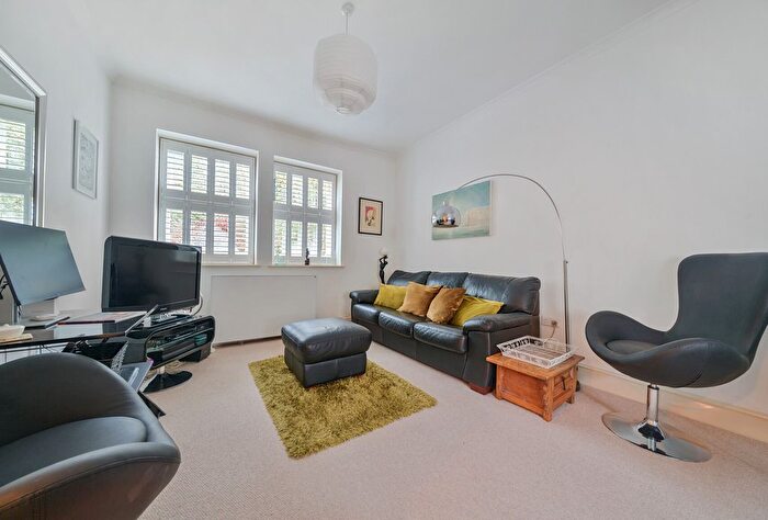 1 Bedroom Flat For Sale In Kempthorne Lane, Bath, Somerset, BA2