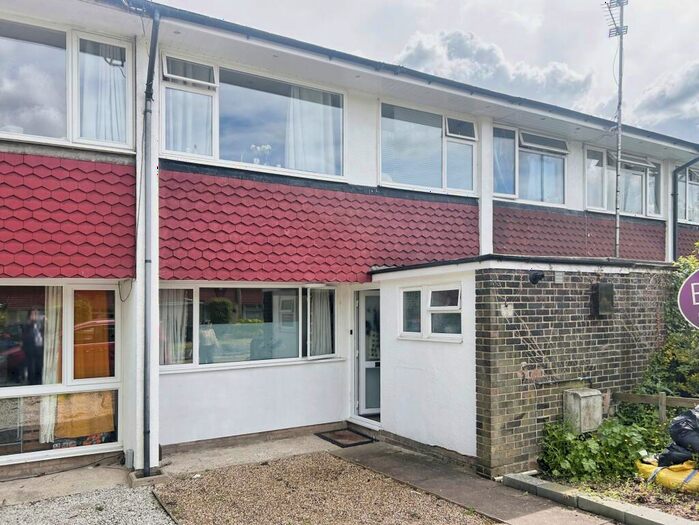 3 Bedroom House To Rent In Guildford Park Avenue, GU1