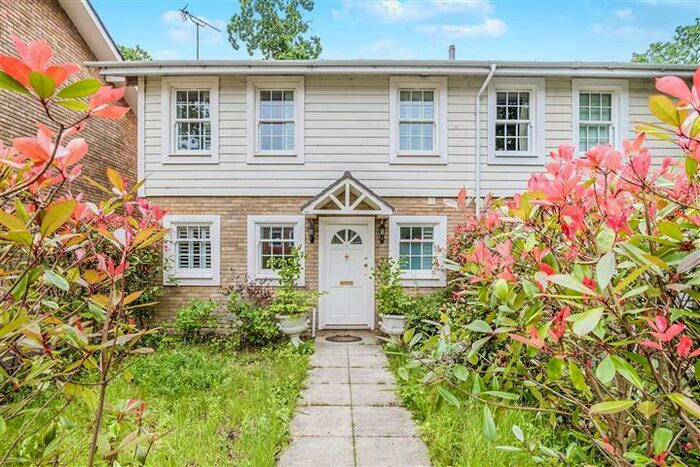 3 Bedroom Property To Rent In Colwell Road, Haywards Heath, RH16