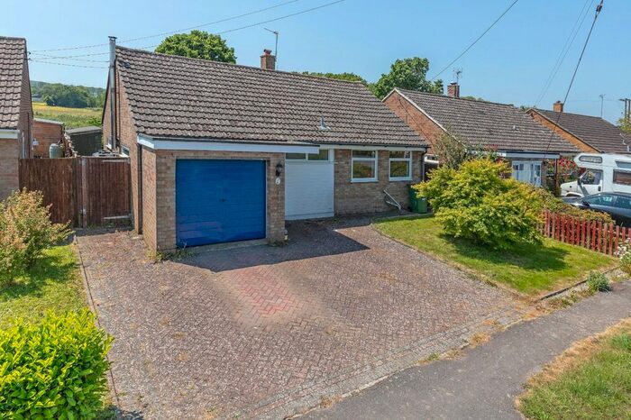 2 Bedroom Bungalow For Sale In East View Fields, Plumpton Green, Lewes, East Sussex, BN7