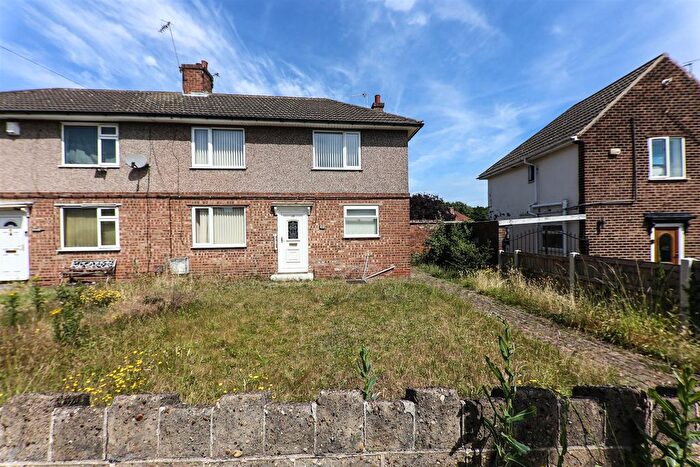 3 Bedroom Semi-detached House For Sale In Paxton Crescent, Armthorpe, Doncaster, DN3