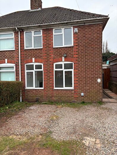 3 Bedroom Semi-Detached House To Rent In Orpington Road, Birmingham, B44