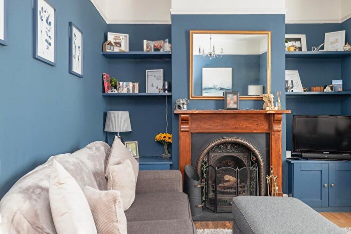 3 Bedroom Semi-Detached House For Sale In Severn Road, Hallen, BS10