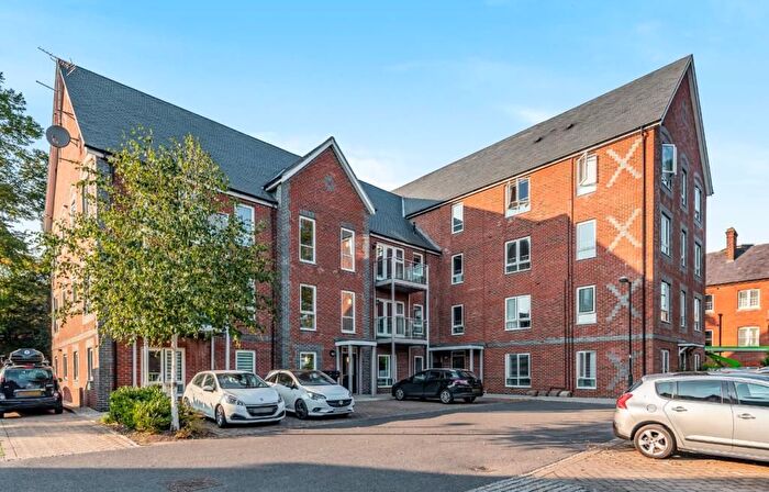 2 Bedroom Flat For Sale In Cholsey Meadows, South Oxfordshire, OX10
