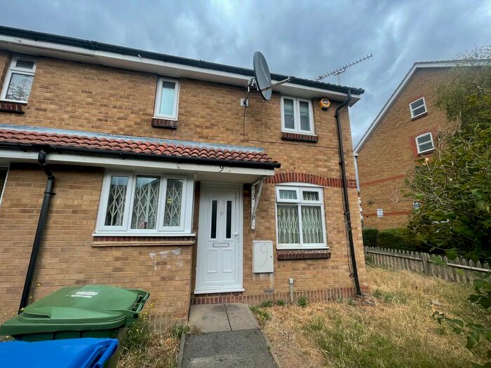 1 Bedroom Terraced House To Rent In Cadet Drive, London, SE1