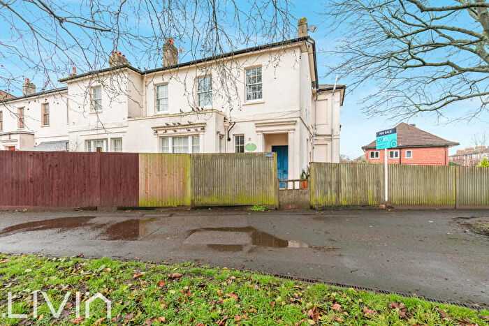 3 Bedroom Flat For Sale In Addiscombe Road, Croydon, Surrey, CR0