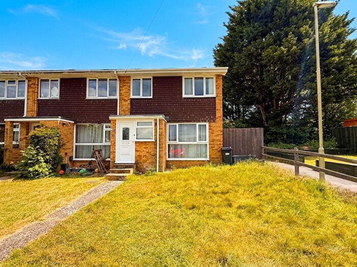 3 Bedroom End Terrace House For Sale In Elizabeth Gardens, Dibden Purlieu, SO45
