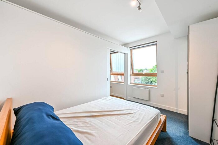 1 Bedroom Flat To Rent In St Pancras Way, King's Cross, London, NW1