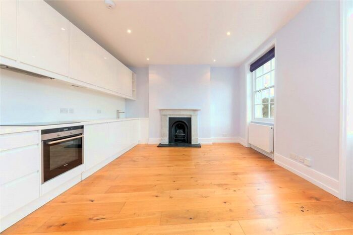 2 Bedroom Flat To Rent In Thornhill Crescent, Islington, London, N1