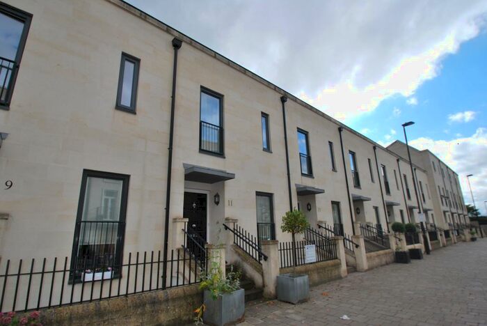 3 Bedroom Town House To Rent In Stothert Avenue, Bath, BA2