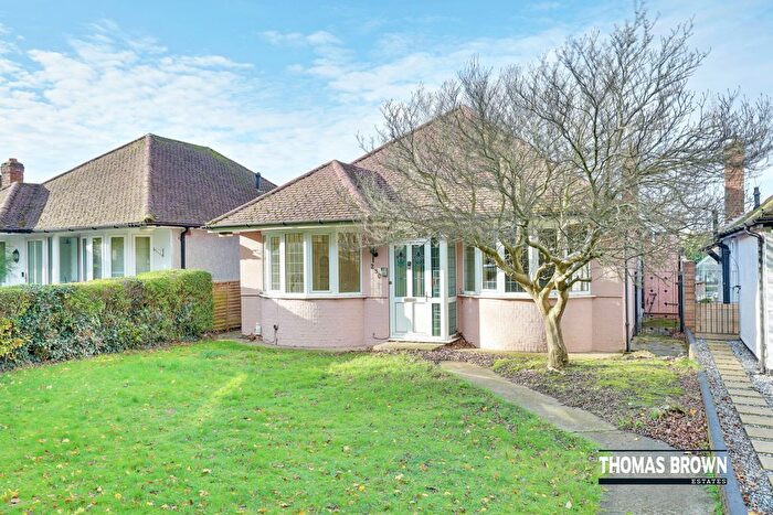 3 Bedroom Detached Bungalow For Sale In Court Road, Orpington, BR6