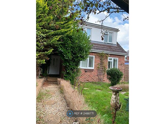 4 Bedroom Detached House To Rent In Kingfisher Drive, Woodley, Reading, RG5