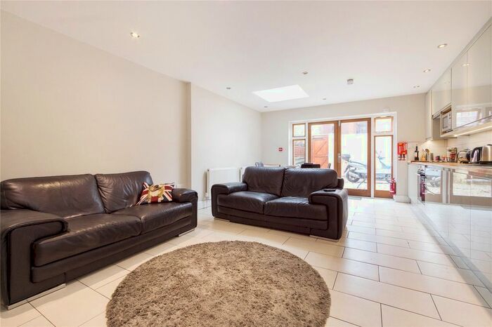 5 Bedroom Flat To Rent In Rothsay Street, London, SE1