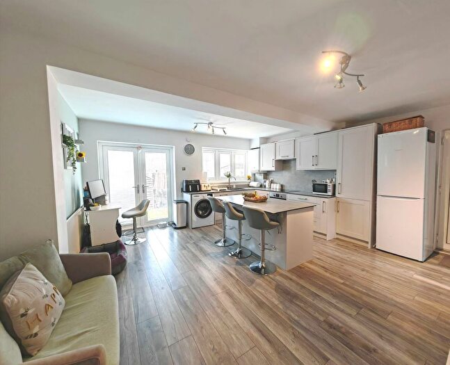 3 Bedroom Terraced House For Sale In Kent Place, South Shields, NE34