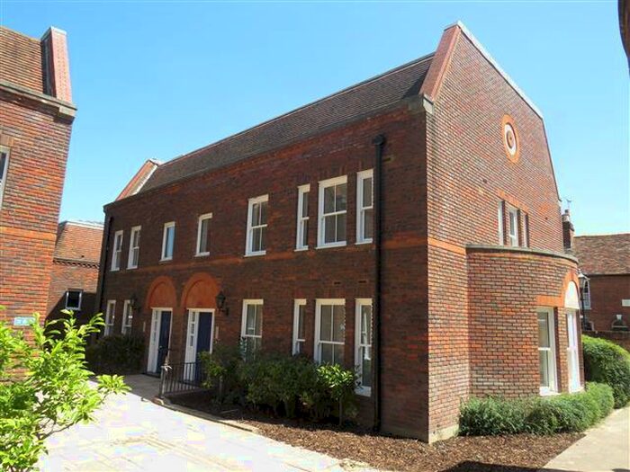 1 Bedroom Apartment To Rent In Oxford Road, Aylesbury, HP19