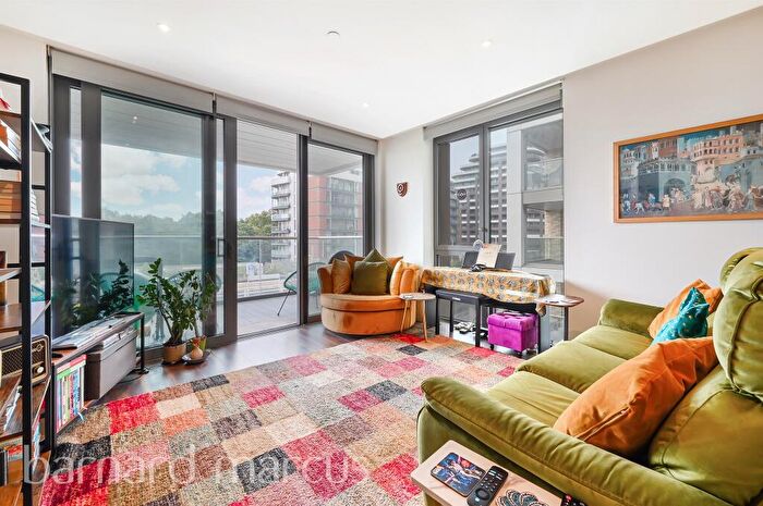 2 Bedroom Flat For Sale In Palmer Road, London, SW11