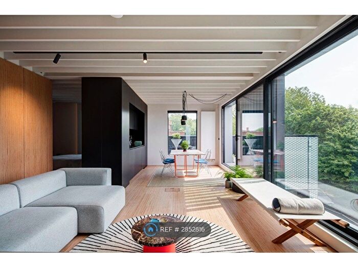 1 Bedroom Flat To Rent In Albany Road, London, SE5