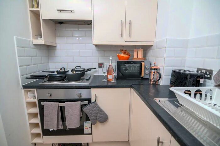 2 Bedroom House To Rent In Hermitage Close, London, SE2