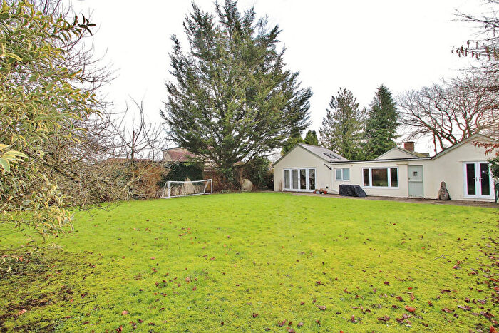 5 Bedroom Detached Bungalow For Sale In Nash Lane, Freeland, OX29