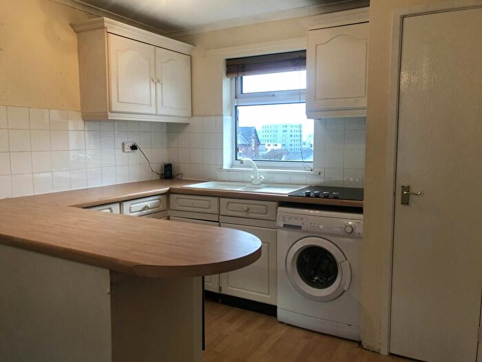 1 Bedroom Flat To Rent In Belle Vue Court #, LS3