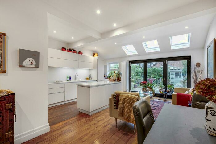 4 Bedroom House To Rent In Graemesdyke Avenue, East Sheen, SW14